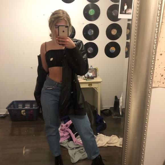 Cute dainty crop tops - Picture 2 of 3